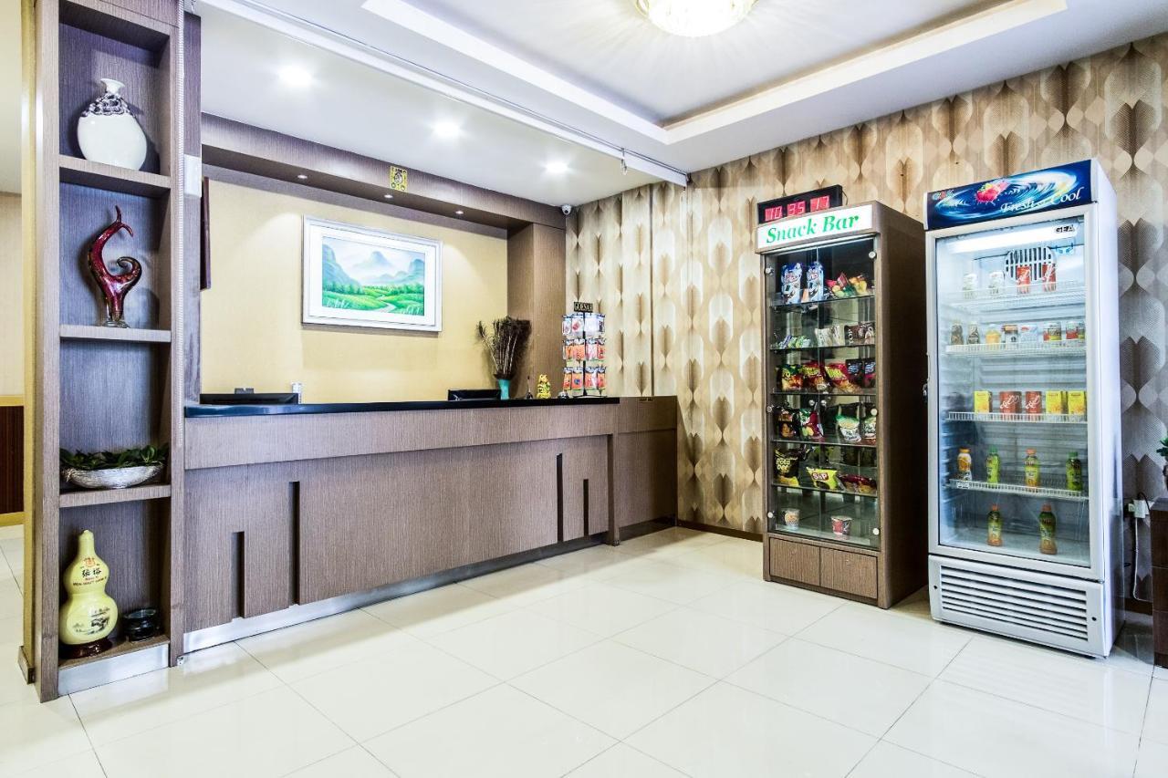 Oyo 279 Deli Homestay Медан Екстер'єр фото