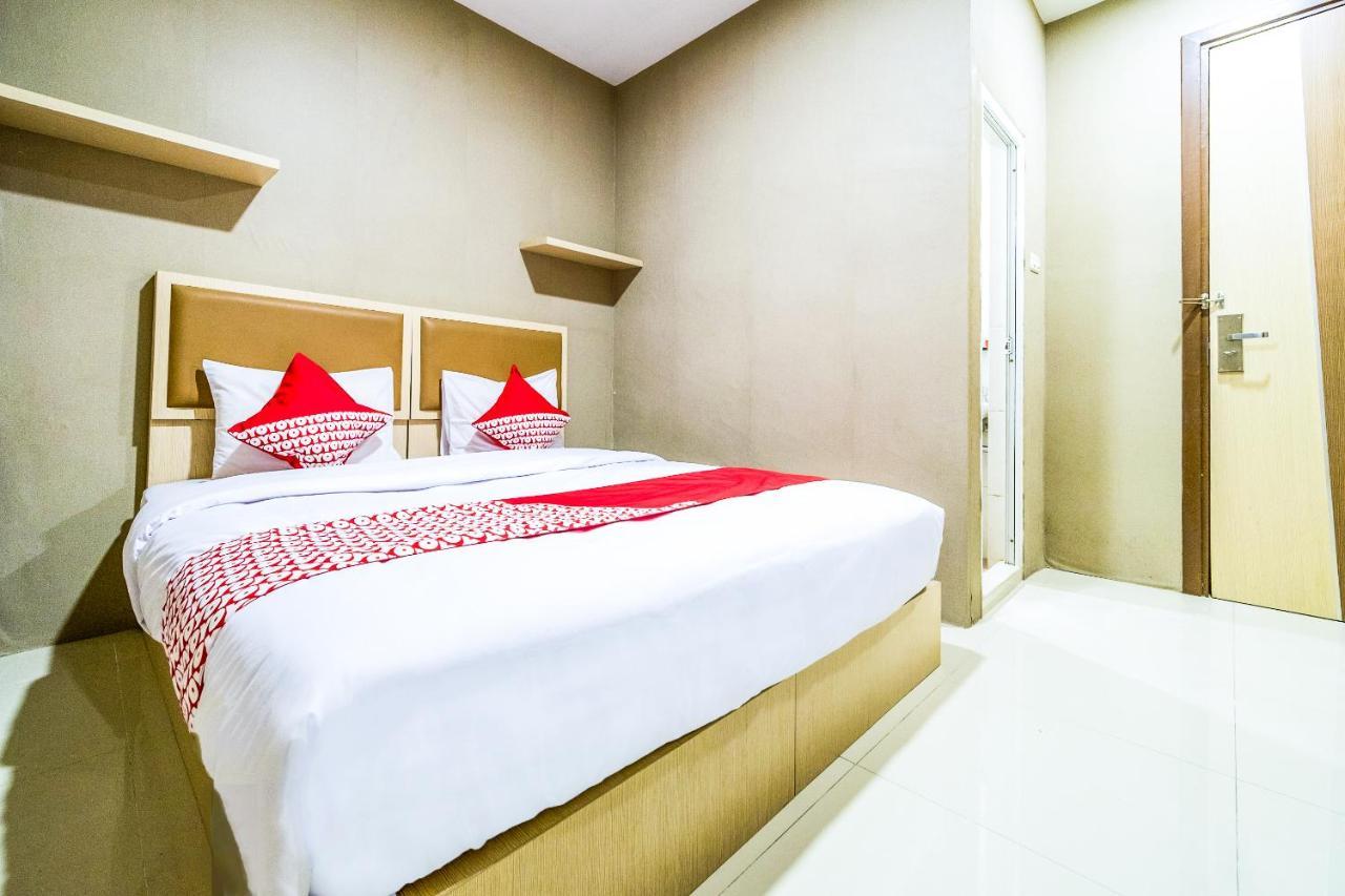 Oyo 279 Deli Homestay Медан Екстер'єр фото